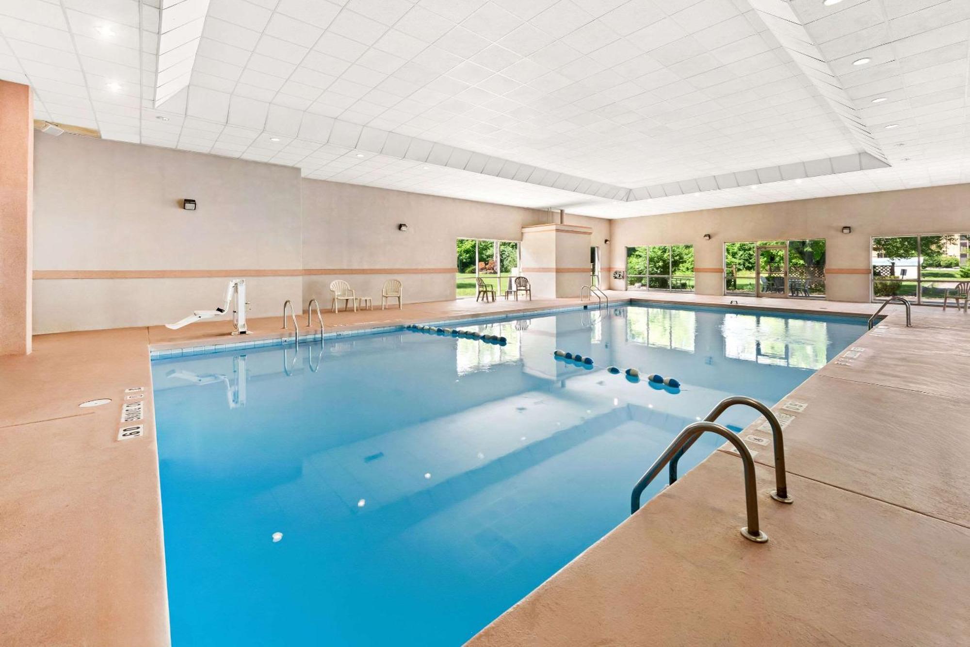 Quality Inn Dayton Airport Englewood Dış mekan fotoğraf